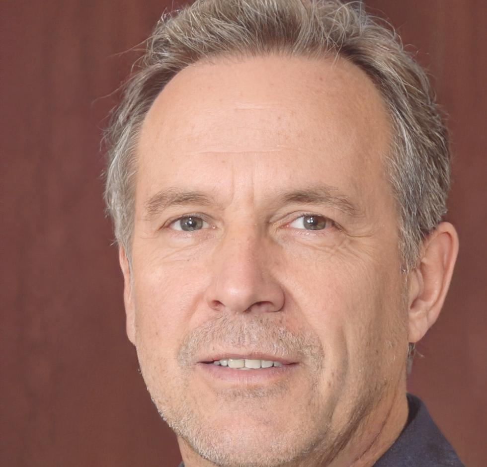 Портрет преподавателя программы Qynthetex