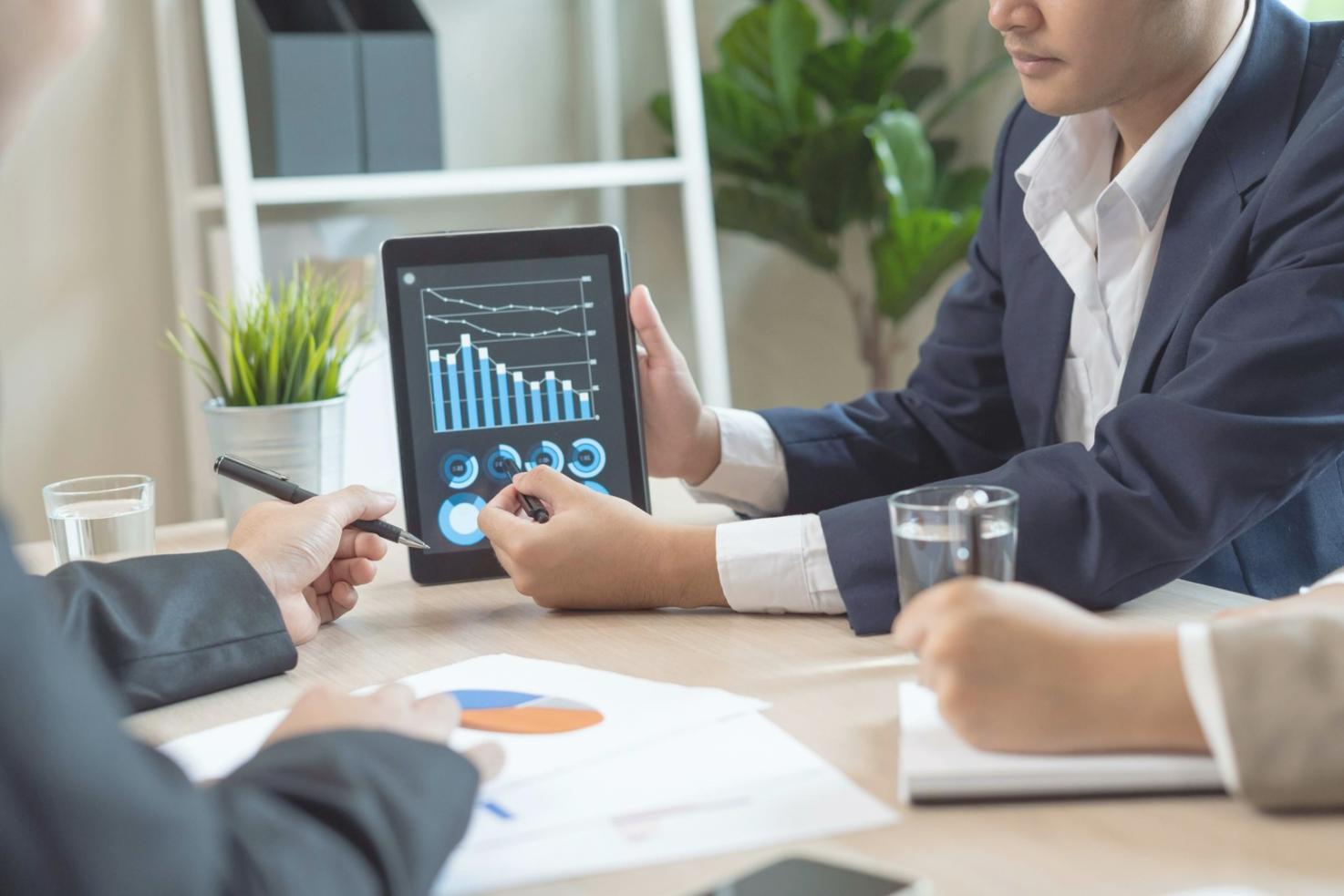 Обучающая программа Qynthetex - финансовые инструменты и аналитика